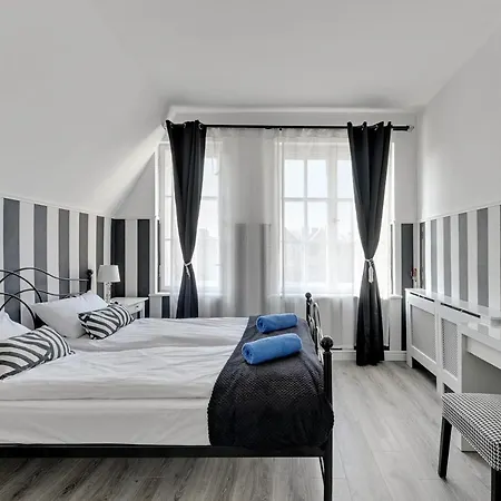 Apartment Pola By Q4apartments - Heart Of The Old Town *